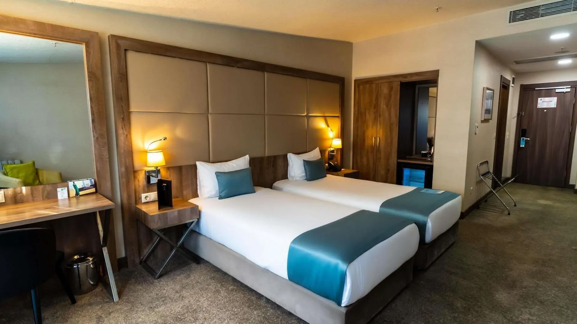 מלון Ibis Styles Istanbul Bomonti