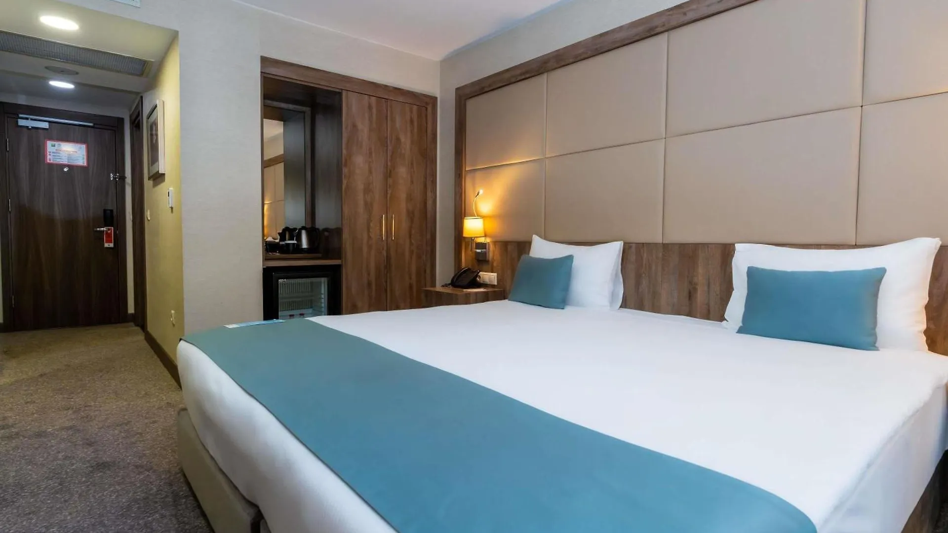 מלון Ibis Styles Istanbul Bomonti