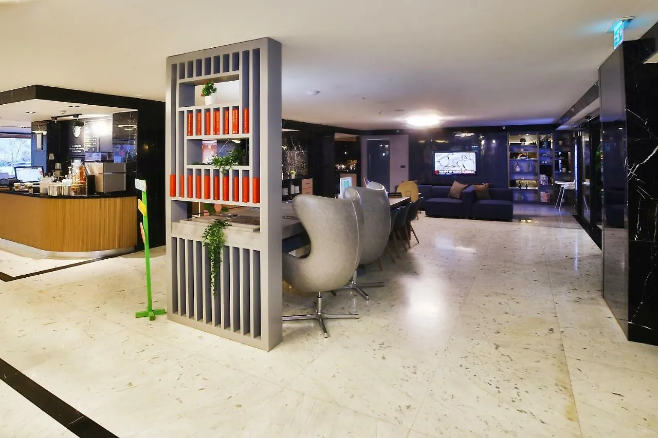 Ibis Styles Istanbul Bomonti Hotel 4*,