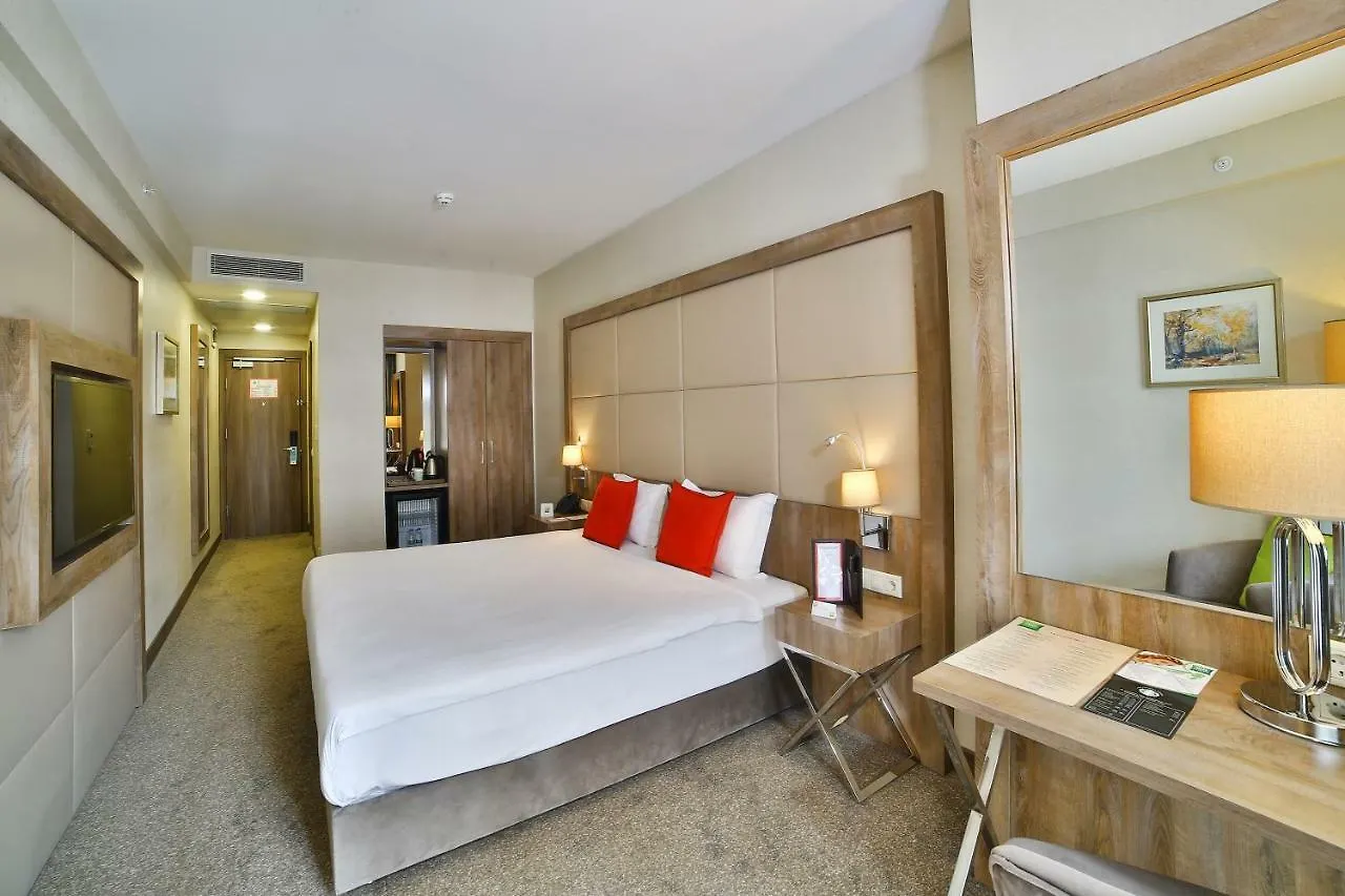 Ibis Styles Istanbul Bomonti Hotel 4*,