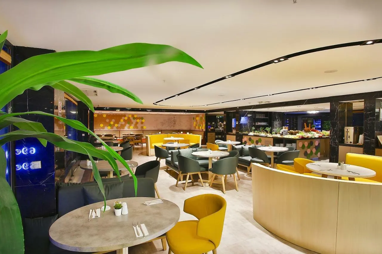 Ibis Styles Istanbul Bomonti Hotell 4*,